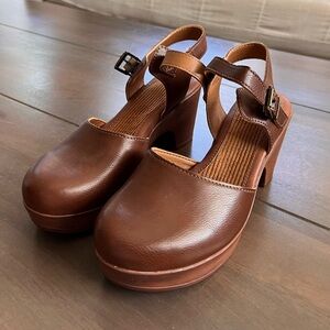 BOC brown clogs